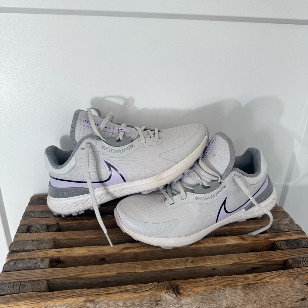 Nike Women's Athletic Shoes in Gray and Purple